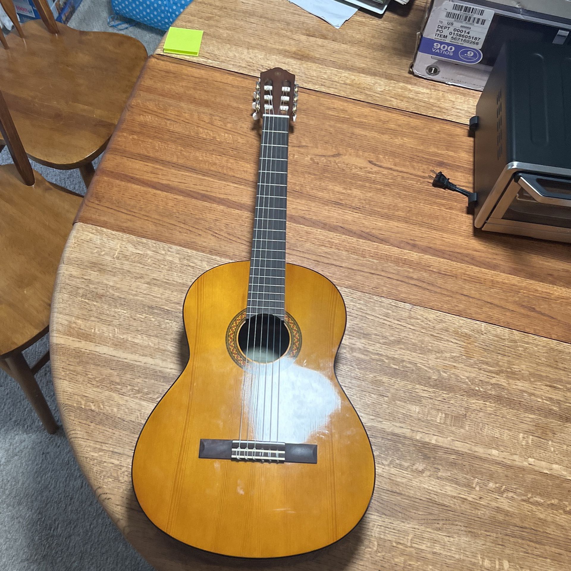 Yamaha C40 Acoustic guitar 