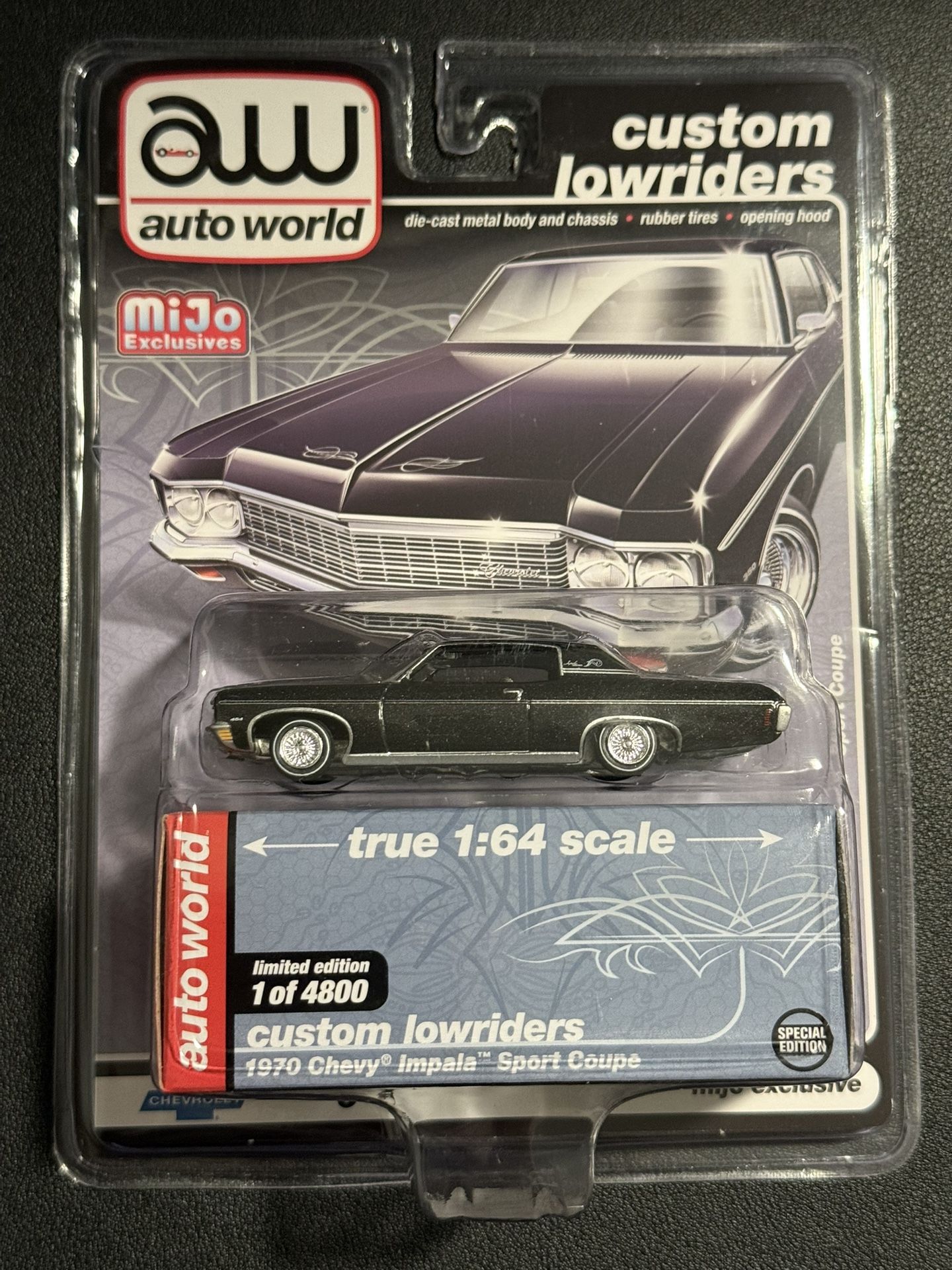 Auto World 1970 Chevy Impala Sport Coupe Custom Lowriders 1:64 Diecast Car