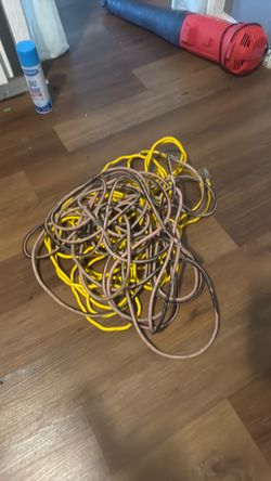 2 Extension Cords