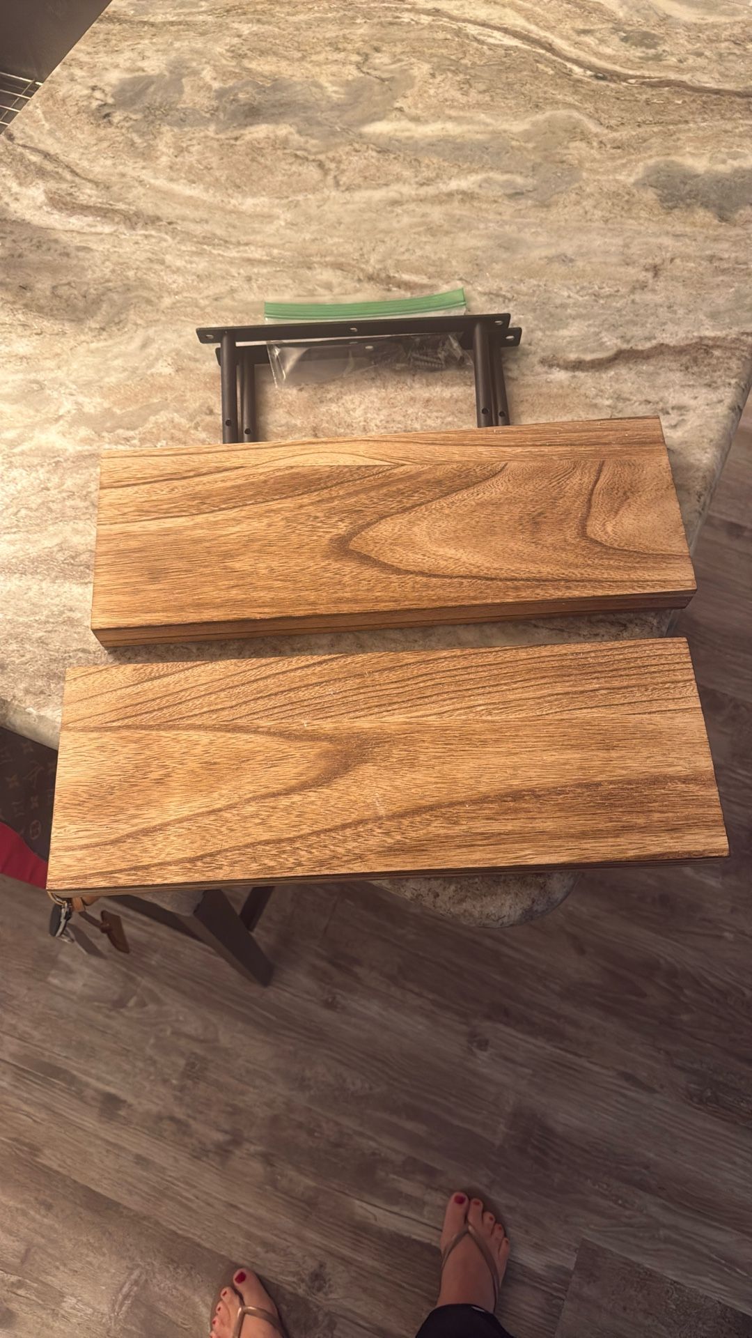2 Floating Shelves