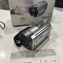 Sony Handycam DCR-SX85