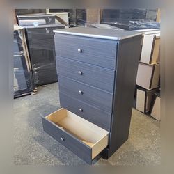 Five drawers dresser with rails