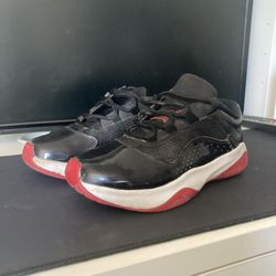 Jordan 11 Low Cmft