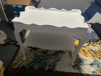 Vintage Lexington Chair Co. White Accent Table