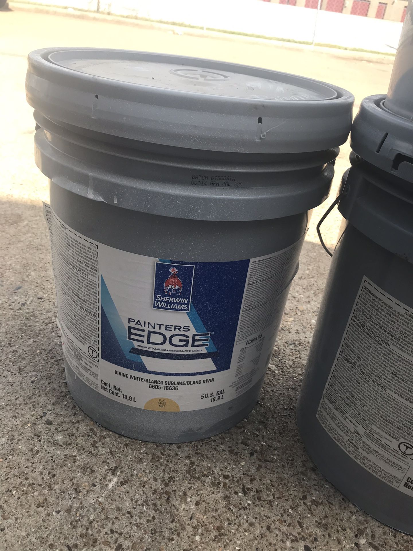 (5) SherwinWilliams 5 gallon buckets of paint for Sale in Arlington