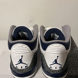 Jordan 3 Midnight Navy Size 11