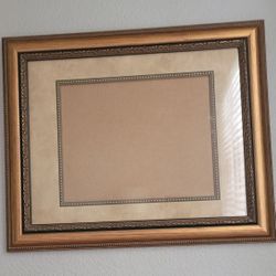 Old World Style Picture Frames For 5x7 And 8x10 Pictures