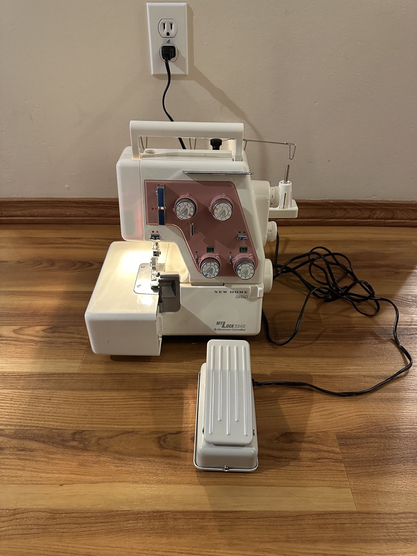 New Home My Lock 234D Serger Sewing Machine 