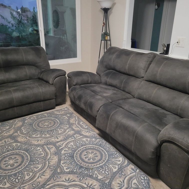 Recliner Couch Set