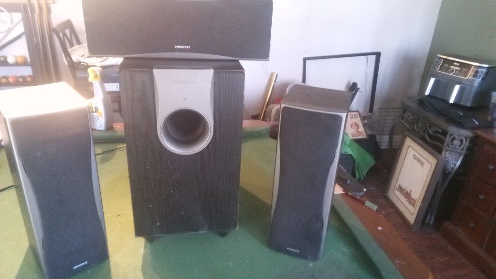 Onkyo Subwoofer 8 Speaker Set