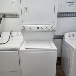 CLEAN Stack Kenmore Laundry Center Washer And Dryer 