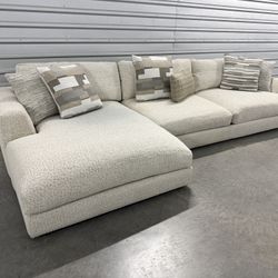 Off-White Drew And Jonathan Sectional