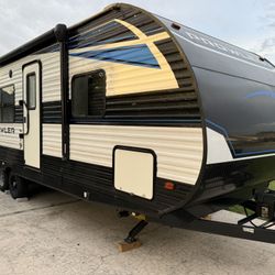 2021 Prowler Travel Trailer RV 25ft 
