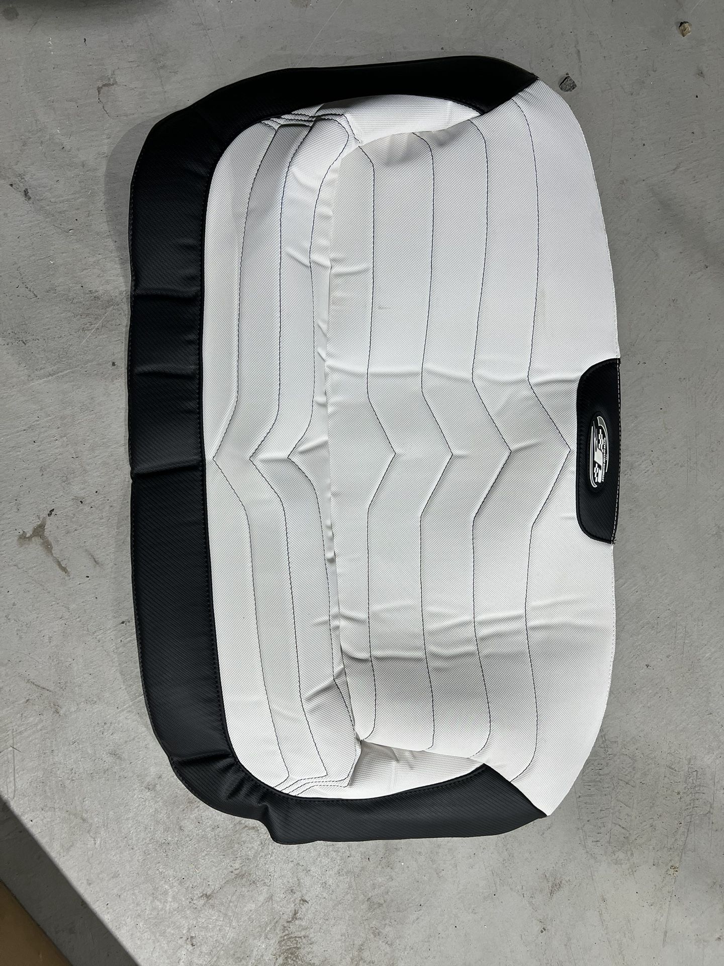 super chicken jet trim seat cover