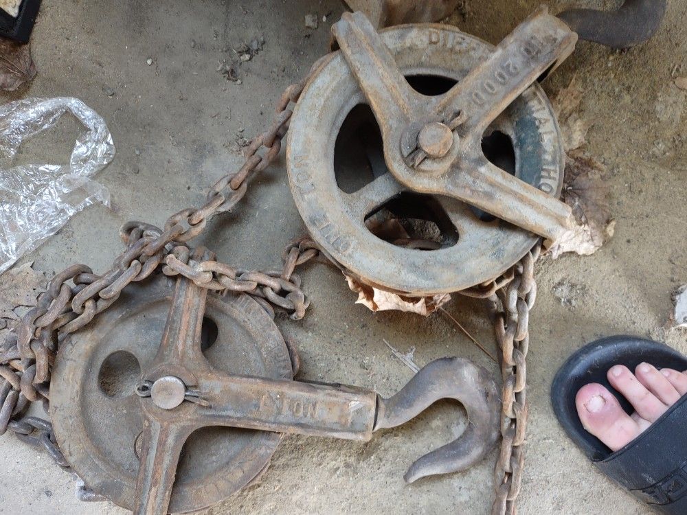 Antique 1 Ton Differential Hoist