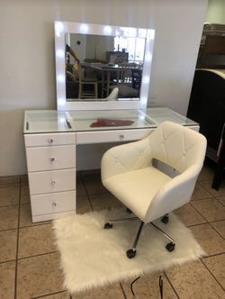 Brand new vanity with led mirror & chair included