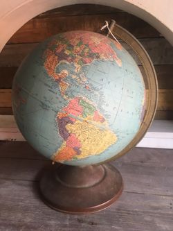 Globe vintage by Gustav Brueckmann