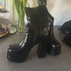 Size 7 New Leather Boots💥$15💥