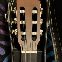 Amigo Acoustic Guitar