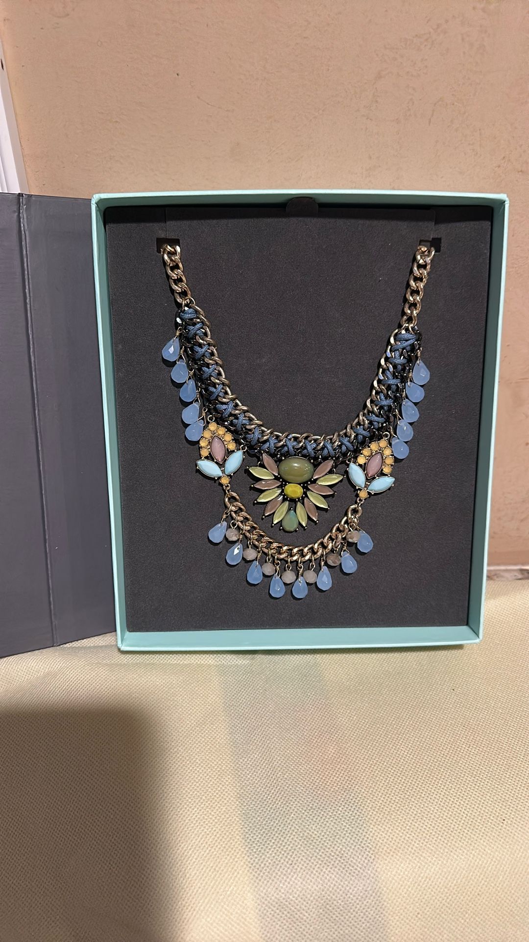 Collar Y Aretes (  LOFT  )