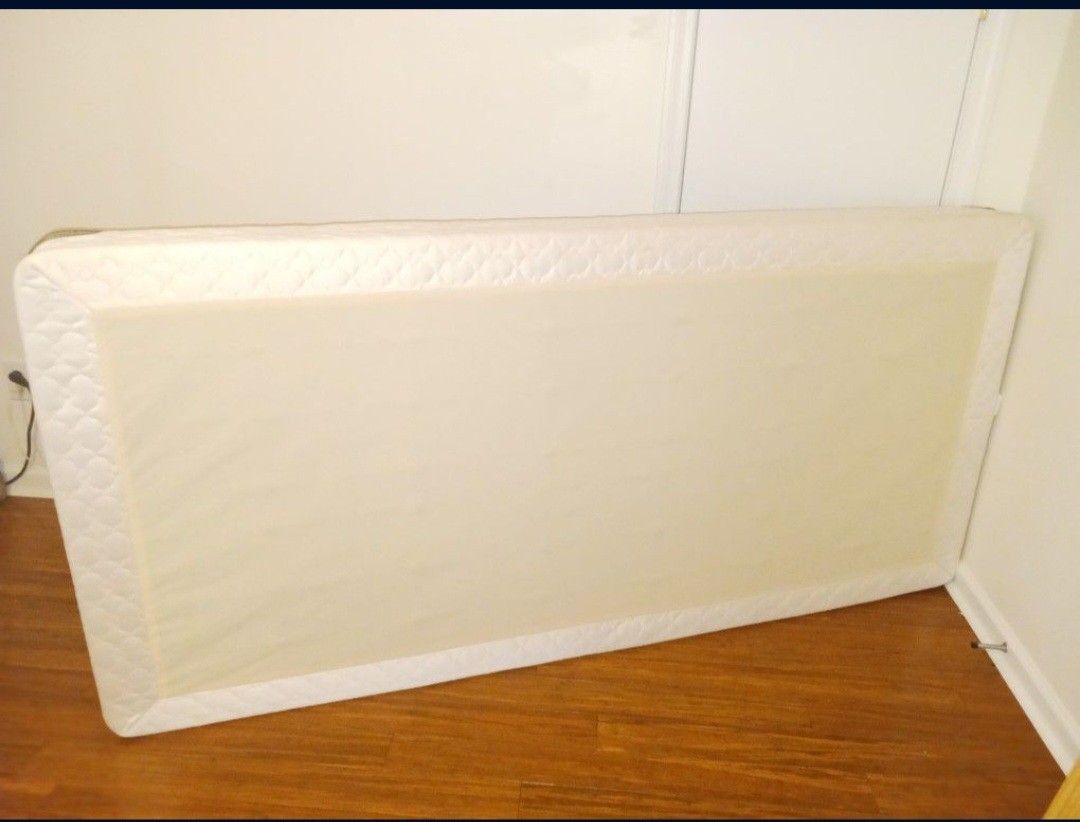 Twin BOX Spring for Sale in Harrisburg, NC OfferUp