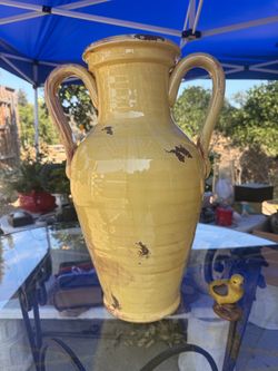 TUSCANY ITALY XL BEUTIFUL VASE RETAILS OVER $300