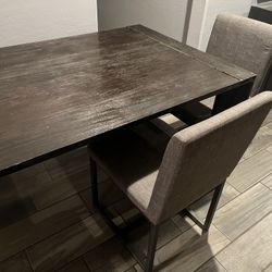 Dining Table & Chairs