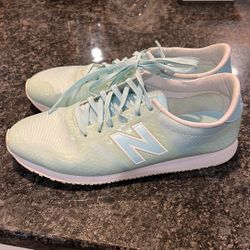 New Balance Women’s Sneakers