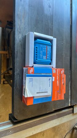 Solar charge controller