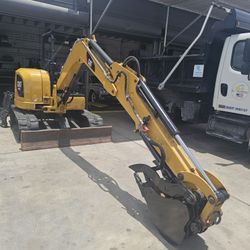 2017 Caterpillar 305E2 CR Mini Excavator is a powerful and compact machine engineered for performance in tight spaces and demanding job sites. 