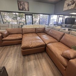 COZY ASHLEYS COUCH🔥