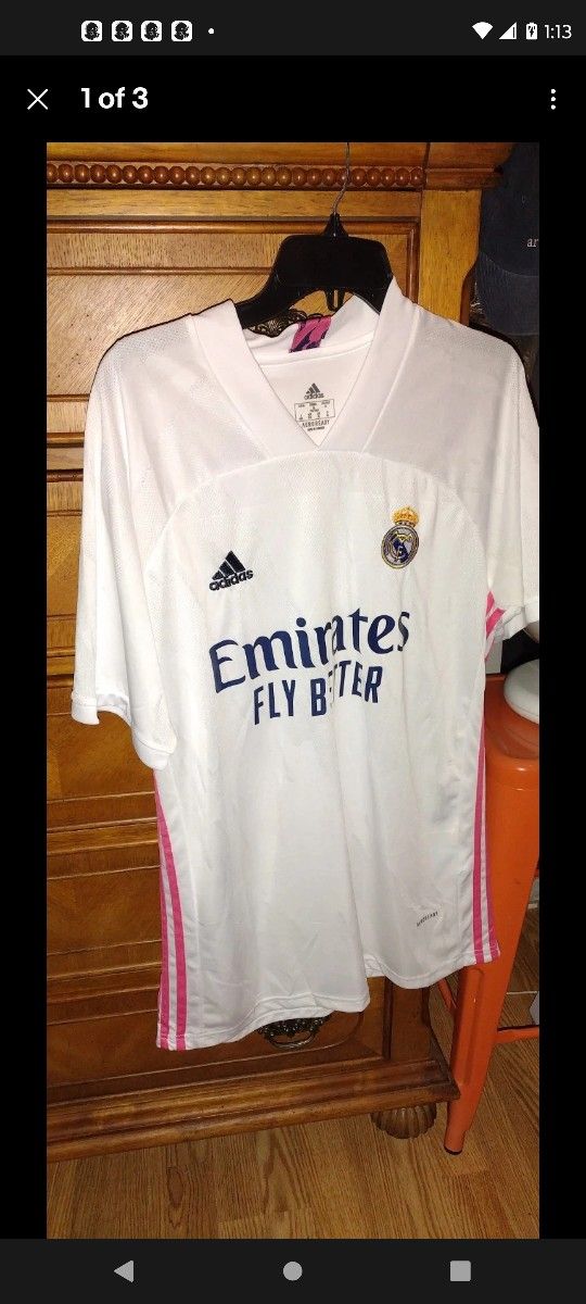 “Emirates Fly Better” Pink And White Real Madrid F.C. Soccer Adidas Jersey Sz XL