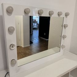 Vanity Light up Mirror