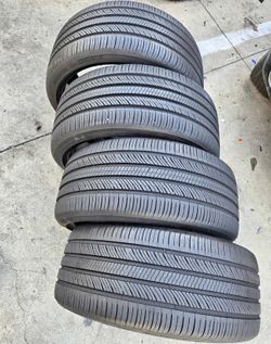 255 45 20  HANKOOK I'm selling this set of tires with 80% life left on all 4