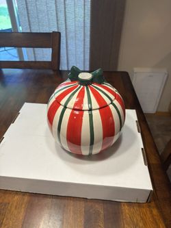 Cobble Creek Ornament Cookie Jar