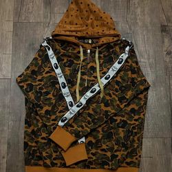 BAPE HOODIE MCM