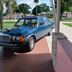 1984 Mercedes-Benz 300