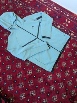 Brand New Nike Tech Size XL (Glacier Blue)