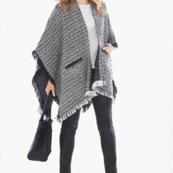Chicos Jayne Fringe Ruana One Size OS Black White Wrap Acrylic Classy