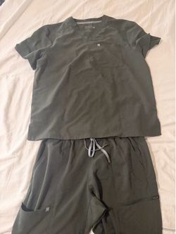 Men Fabletics scrub set XL in bonsai
