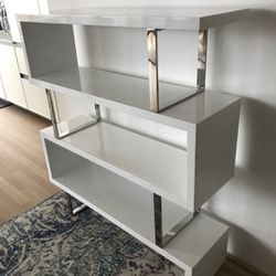 Modern White And Chrome Shelves Bookcase