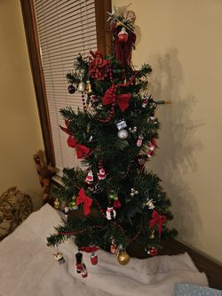 Coca Cola Christmas Tree And Decorations