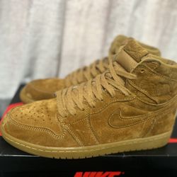 Size 10m. With Box.  129$