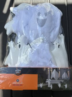NEW Halloween Yard Decorations, Cemetery Kit, Ghosts & Spiders
