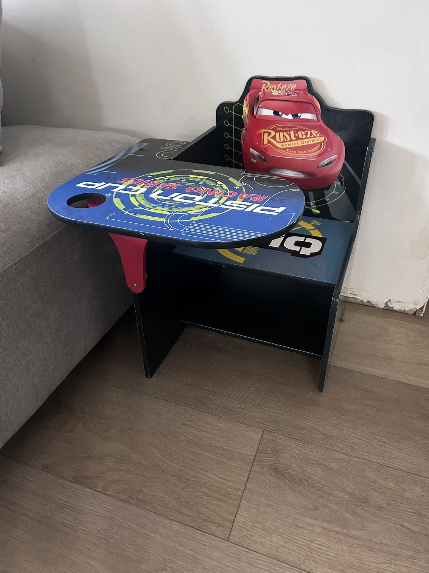Lightning McQueen Kids Desk