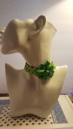 Handmade green choker