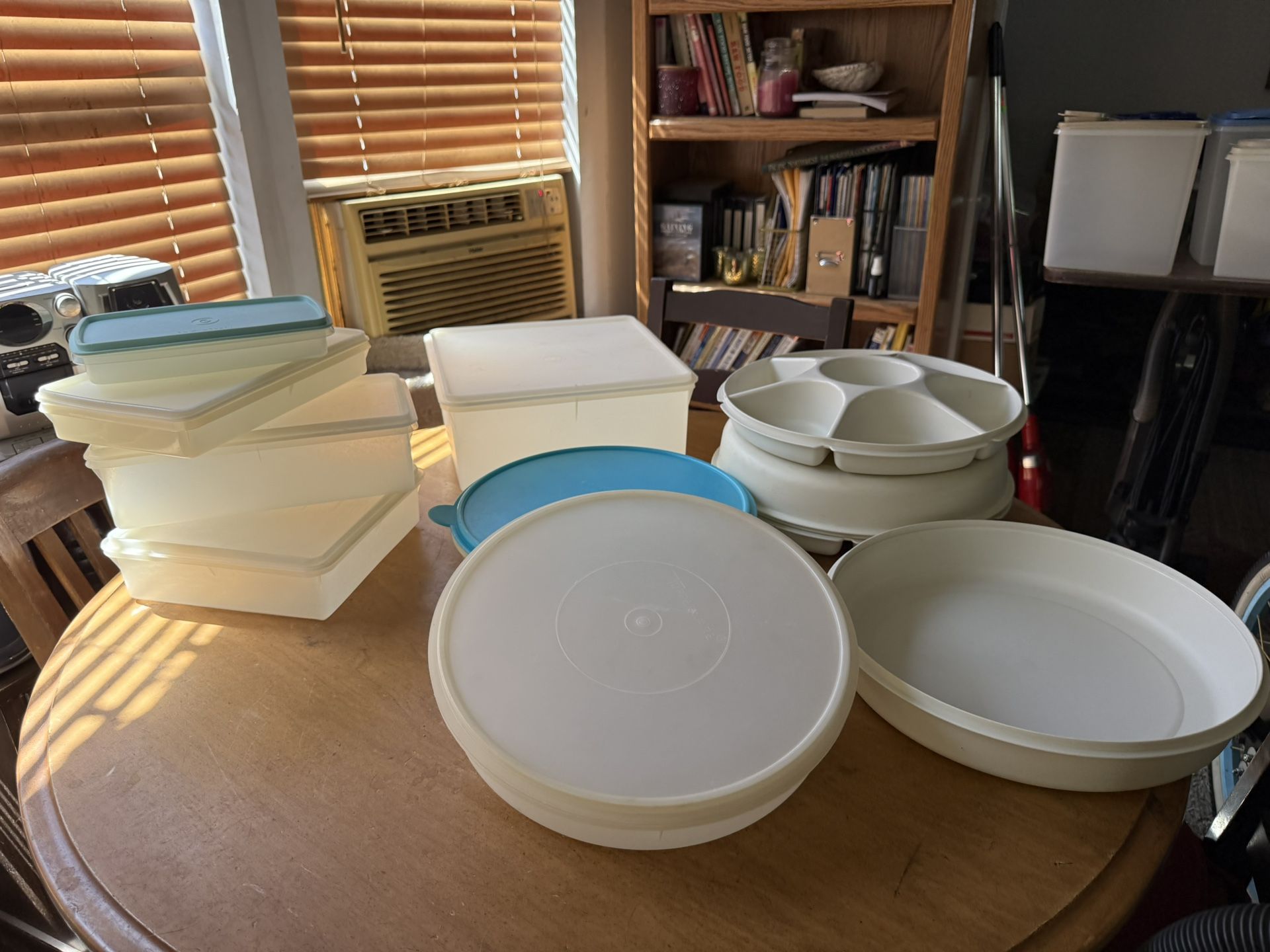 Tupperware large containers. Pie, cookie etc. Rochester wa.