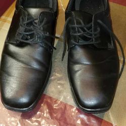 BLACK DRESS SHOES
