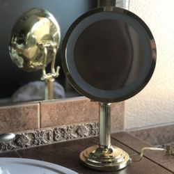 Heavy Duty Magnifying Mirror