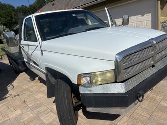 1997 DODGE RAM 3500 ST 4X4 Dually (REGULAR CAB) 5.9L CUMMINS 12V TURBO DIESEL 5-SPEED MANUAL TRANSMISSION 300k miles 4.10 GEAR RATIO GVWR:11,000 LB 2X